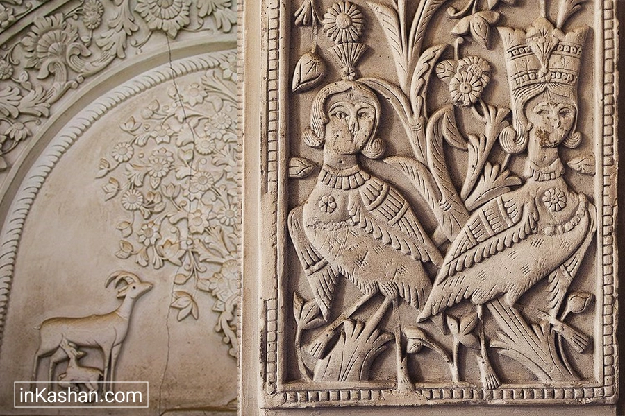 نمونه‌ای از گچ‌بری‌های خانه تاریخی بروجردی‌ها