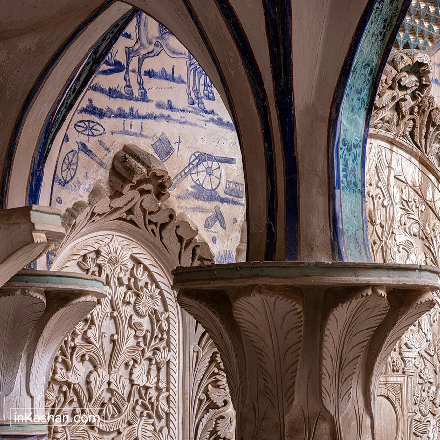 نقاشی‌ها و دیوار نگاره‌ها و طرح‌های خانه بروجردی‌ها