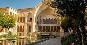 تاریخچه هتل سرای عامری‌ها