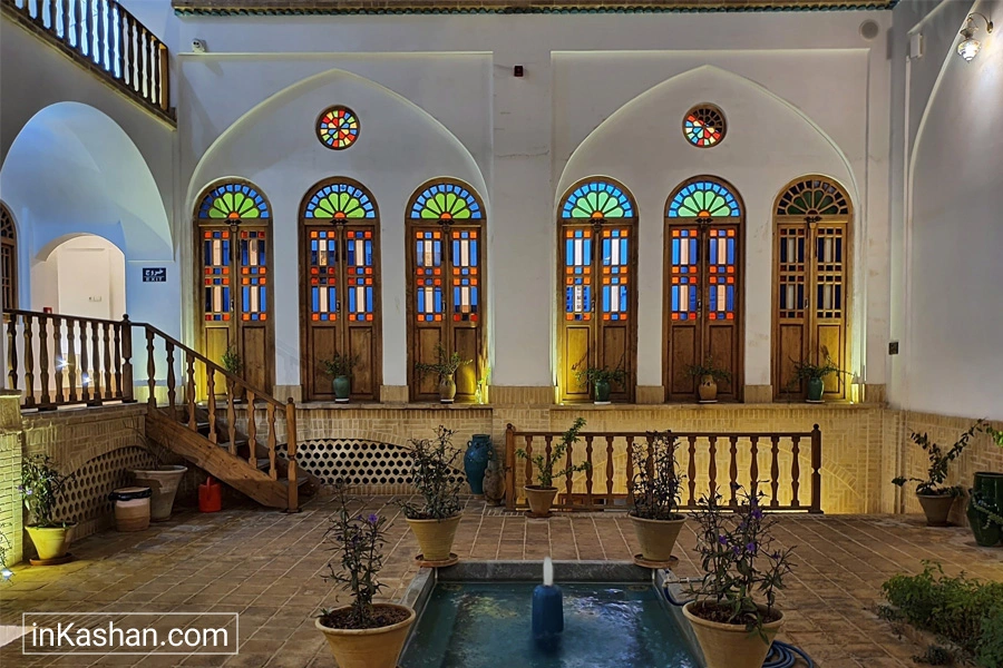Kashan's traditional Givak - اقامتگاه سنتی گیواک