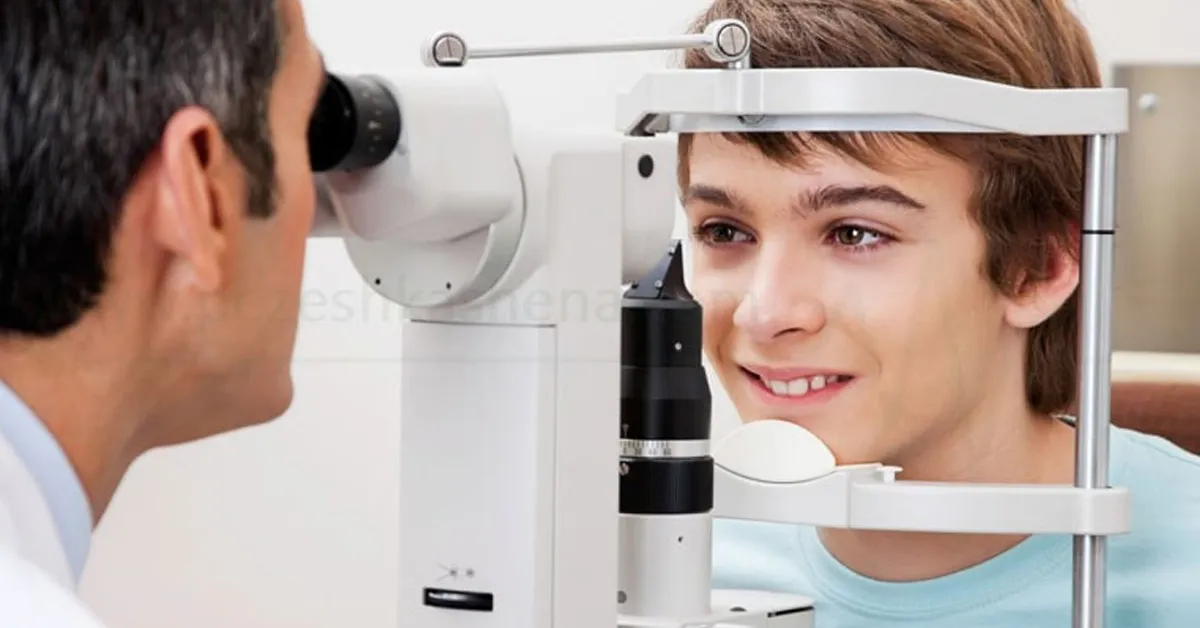 Ophthalmologist - چشم پزشک